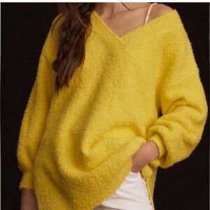 Anthropologie Pilcro Yellow oversized V-Neck Sweater for Women size M